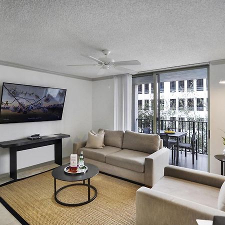 Dharma Home Suites Coral Gables At Gables Grand Plaza Miami Room photo