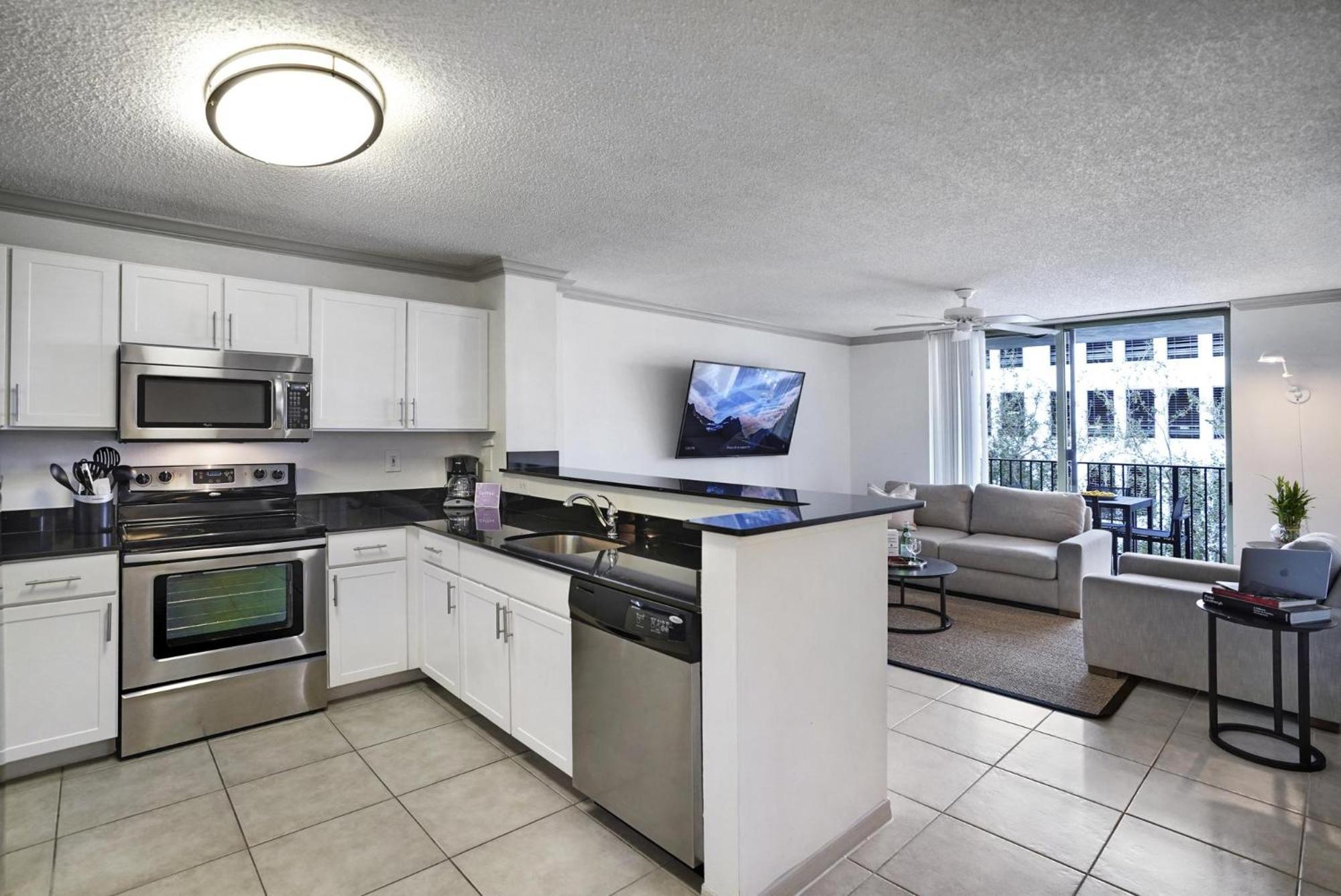Dharma Home Suites Coral Gables At Gables Grand Plaza Miami Room photo