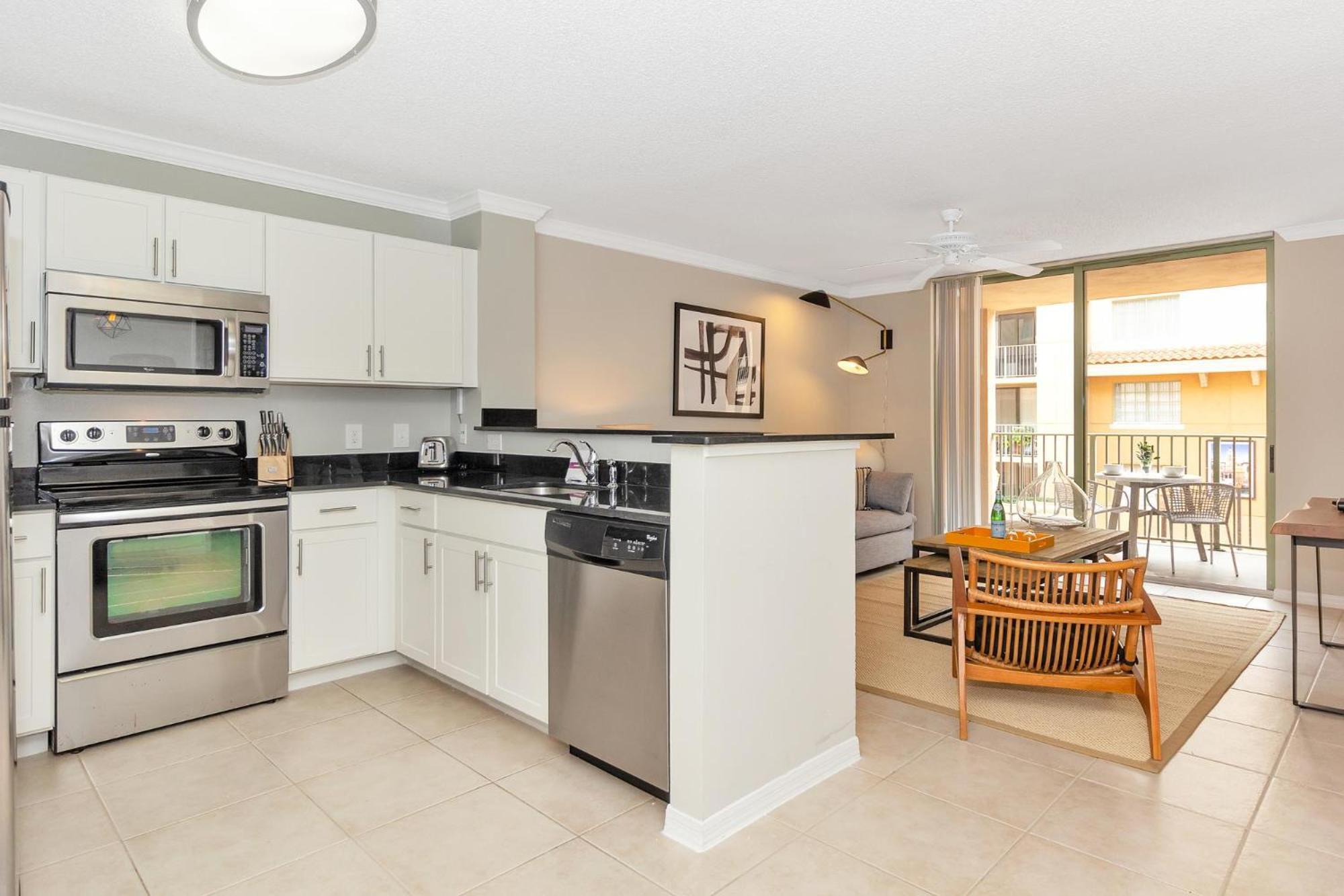 Dharma Home Suites Coral Gables At Gables Grand Plaza Miami Room photo